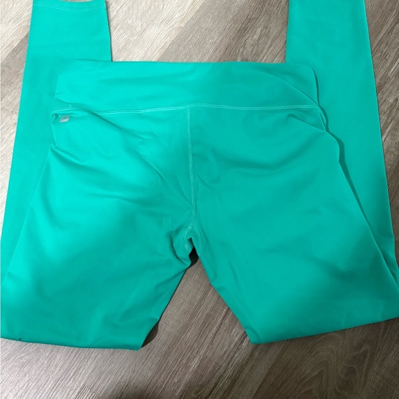 Fabletics Vibrant Teal Kids Leggings - Picture 4 of 5